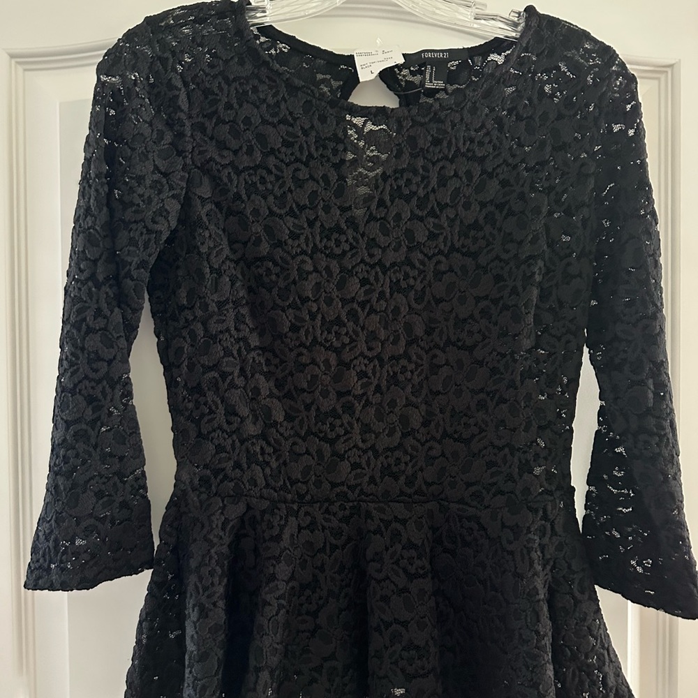 NWT Forever 21 Black Lace Knit Top - Picture 4 of 6